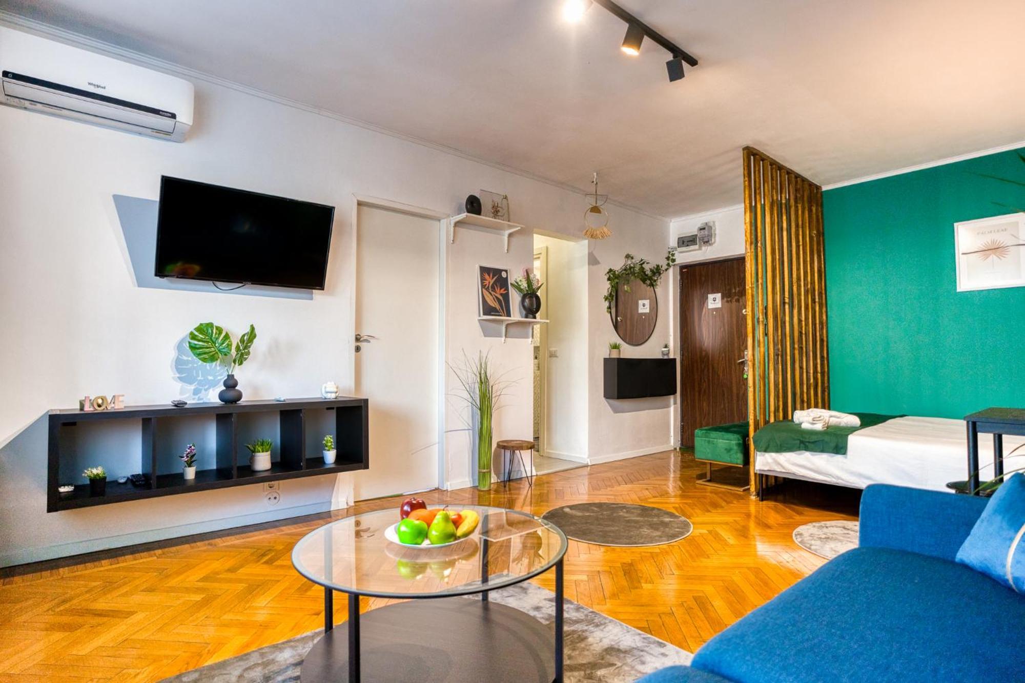 Hacienda Royal Palace - Central Designer Apartment Bükreş Dış mekan fotoğraf