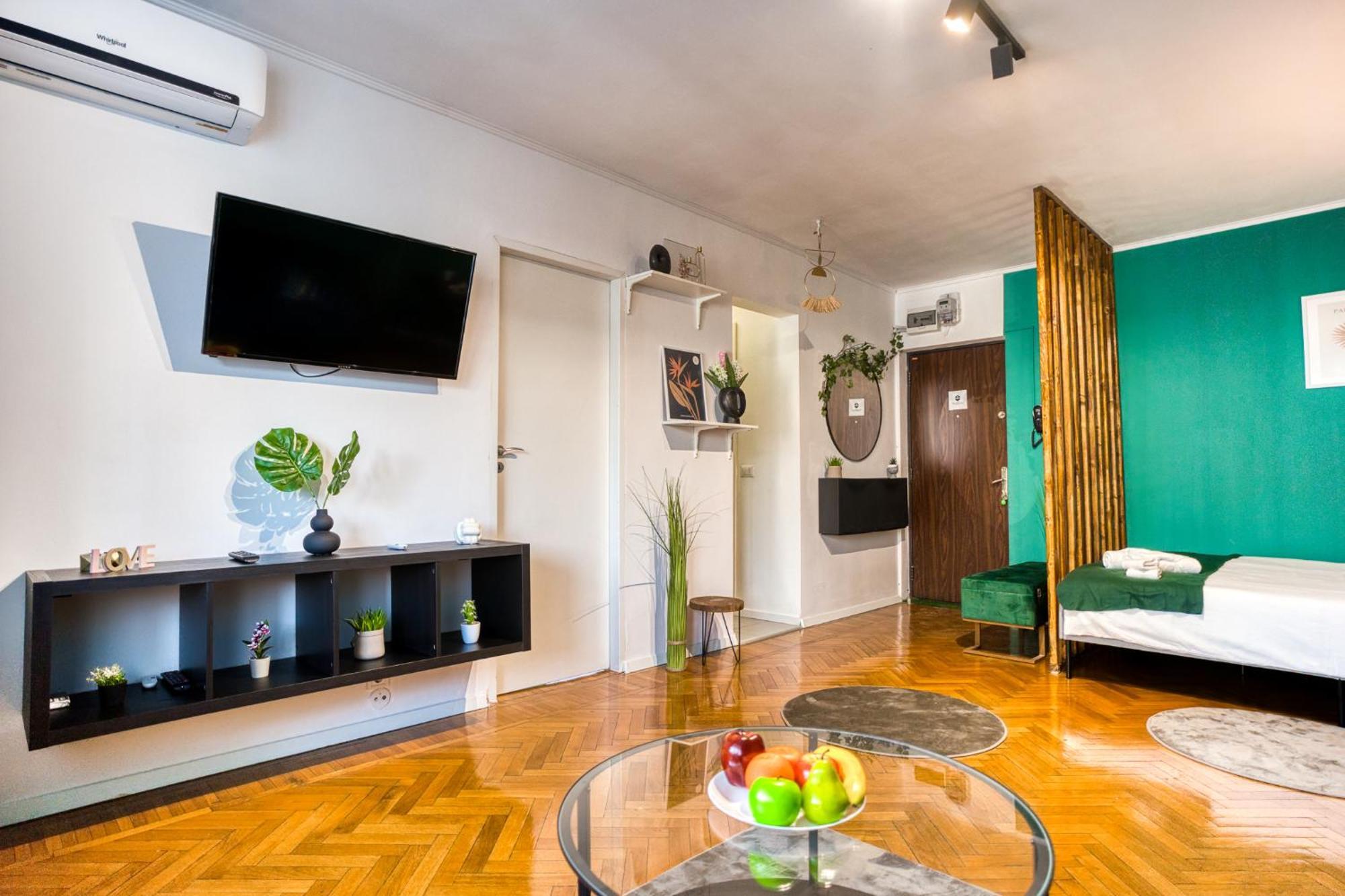 Hacienda Royal Palace - Central Designer Apartment Bükreş Dış mekan fotoğraf