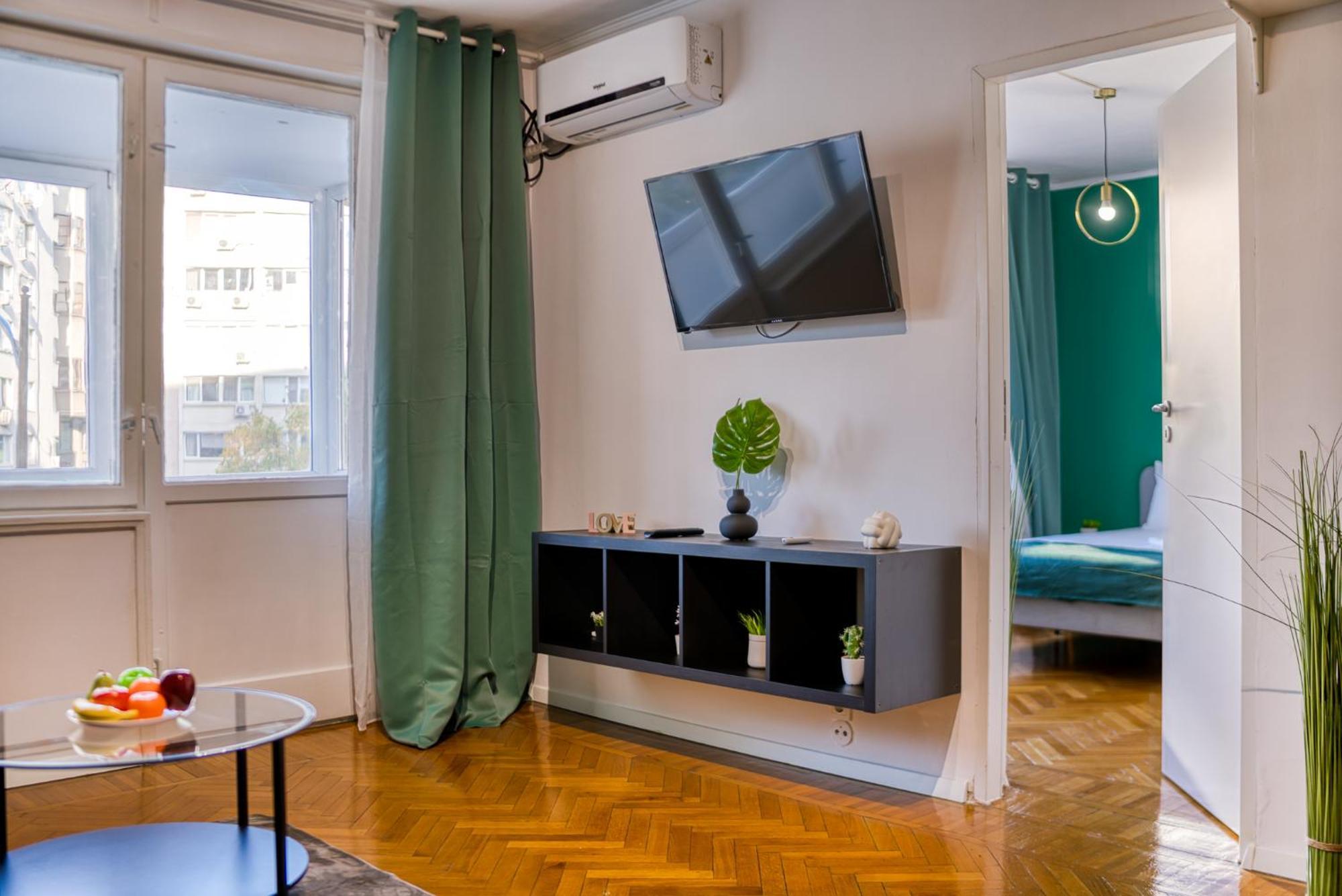 Hacienda Royal Palace - Central Designer Apartment Bükreş Dış mekan fotoğraf